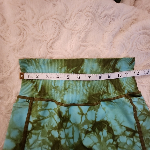 EUC VS PINK ACTIVE BIKE SHORTS - Picture 5 of 6